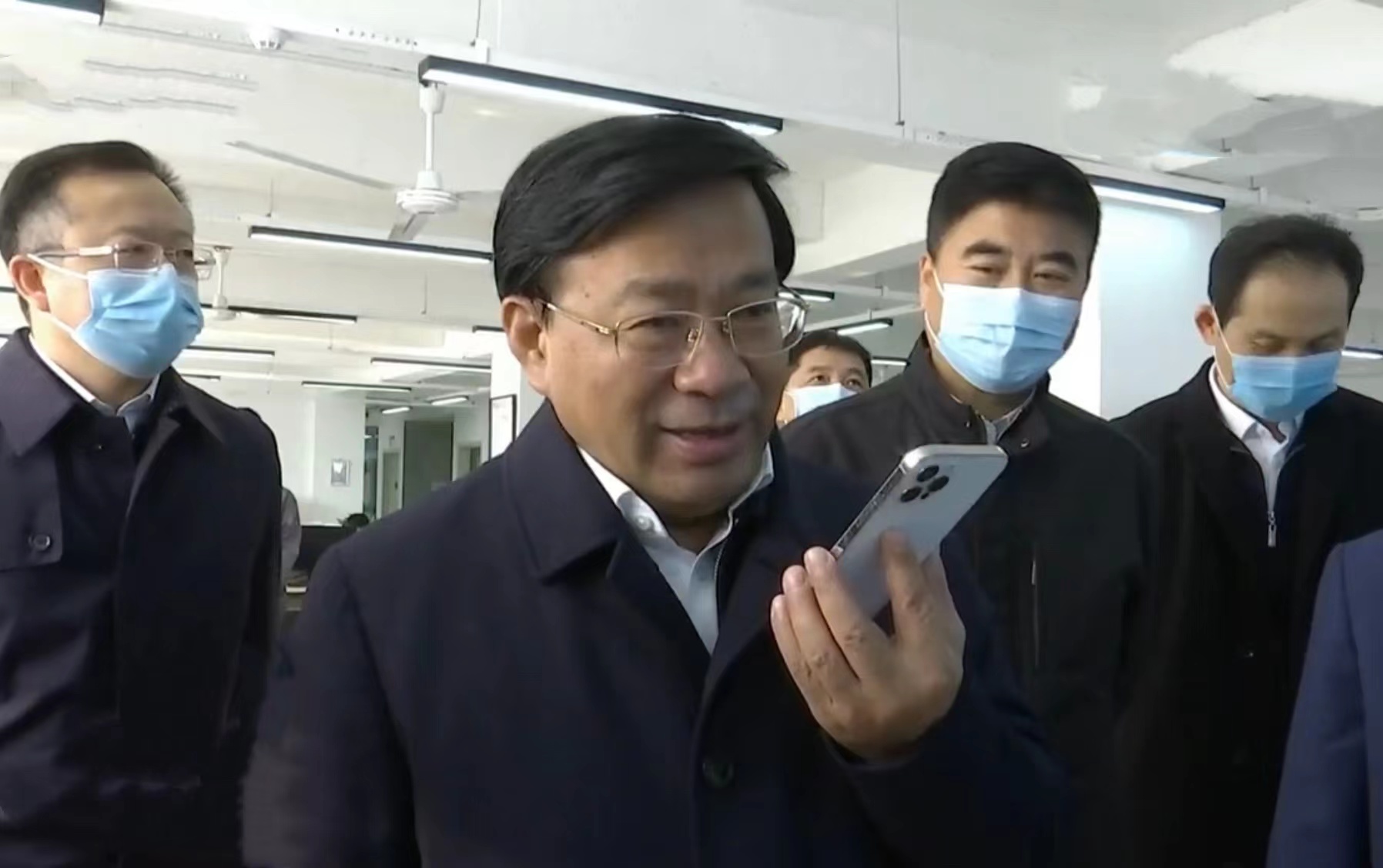 19 吉林省委副书记、省长韩俊莅临304am永利集团官网伊通供热 2021.11.2.jpg