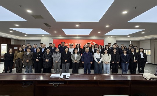 2024年10月18日，，，集团党委联合长发担保党支部加入了由向阳区党群效劳中心开展的“传承革命精神 赓续红色血脉”公益党课_副本.jpg